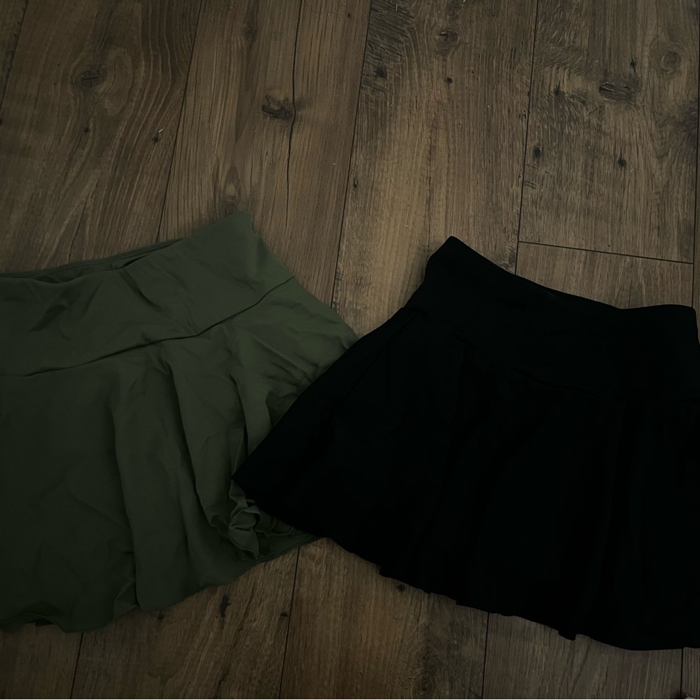 HALARA Women's Skirt Set - Black and Green